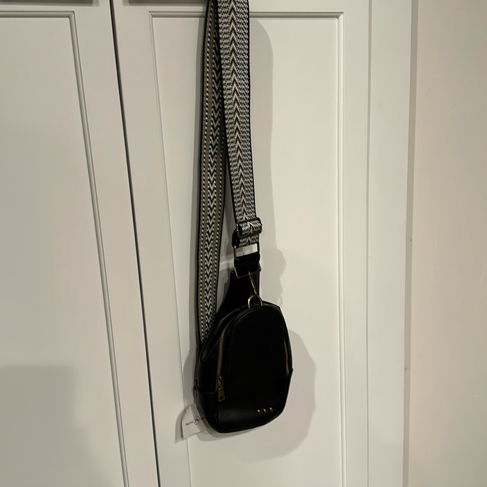 PS Black, Pretty Simple Crossbody Bag Vegan Leather